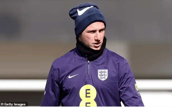 约翰斯通肘部手术赛季报销,水晶宫和英格兰将面临人员危机|约翰斯通