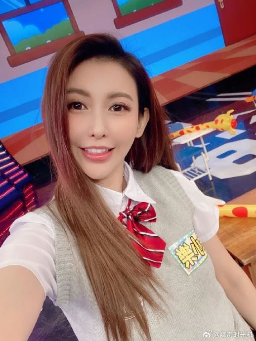 面对小甜甜分手的新闻,小甜甜经纪人回应:艺人私生活|小甜甜|康熙