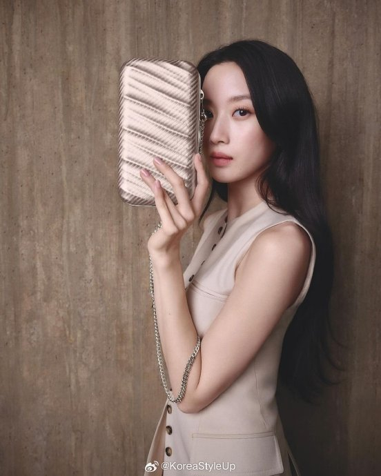 「 文佳煐 」 tumi官宣韩国演员文佳煐出任brand ambassador_新浪新闻