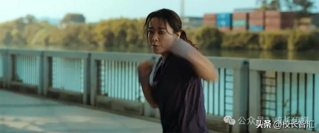 杨妮花:观《热辣滚烫》,悟人生哲理|自卑_新浪新闻