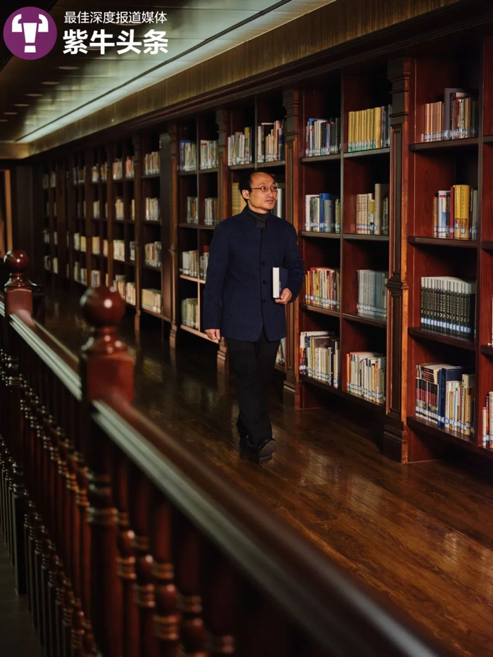 紫牛头条王婆说媒为什么火出圈哲学教授讲真爱云课堂引百万网友蹭课