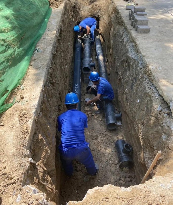 建设方案等材料,完成全部施工图纸二次审核,对部分管线布局进行优化