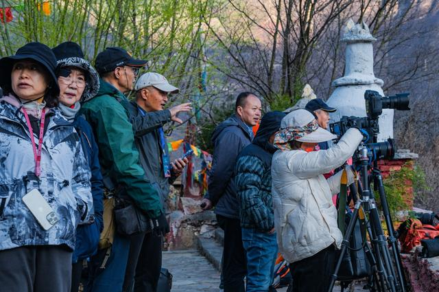 丹巴绝美风光吸引了众多摄影爱好者前来打卡 供图 丹巴县委宣传部