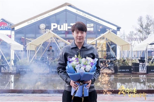 鄢佳辉 饰 韩宫秋陈昀晗 饰 翟小莉李思锶 饰 安宁特别声明:以上文章