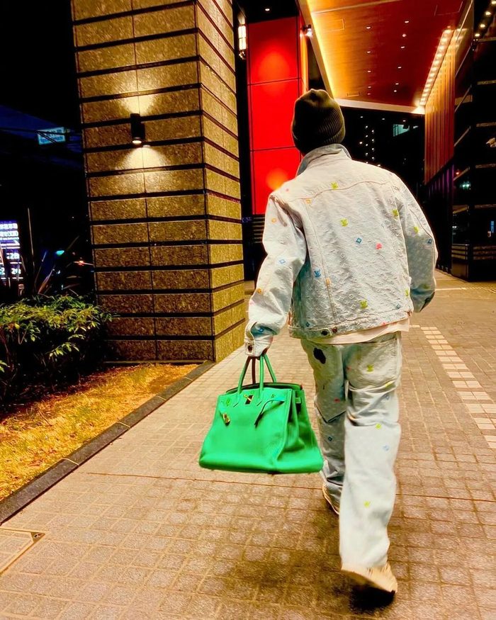 「罗志祥」日常炫富:上身lv新联名背爱马仕,穿搭超60w人民币!