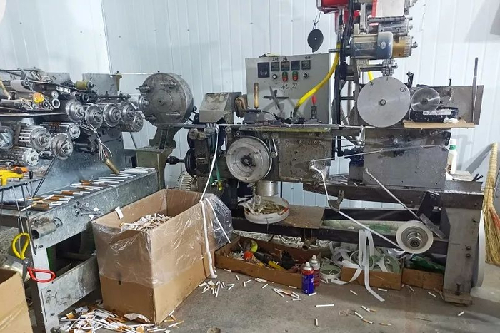 烟用丝束及烟草专用机械等辅料制品也属于《中华人民共和国烟草专卖法