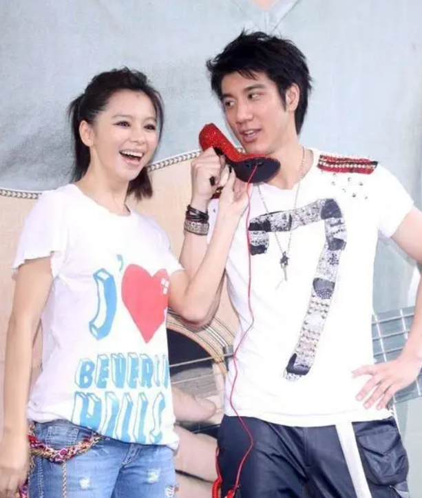 林心如否认王力宏出轨:早就知道他与徐若瑄的关系,他们只是朋友