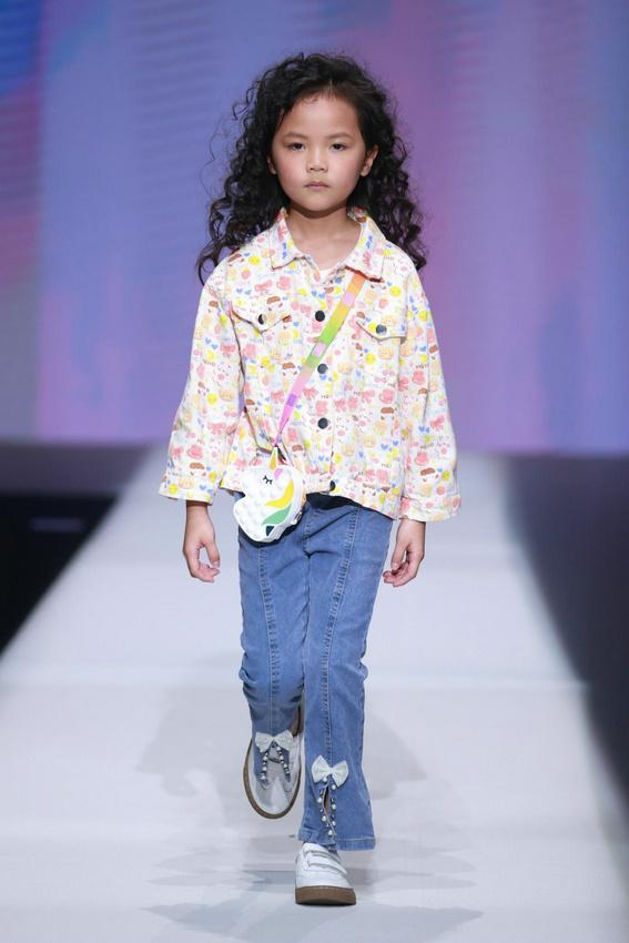 中国望江时尚童装流行趋势发布:童趣梦想映照锦绣蓝图|中国国际时装周