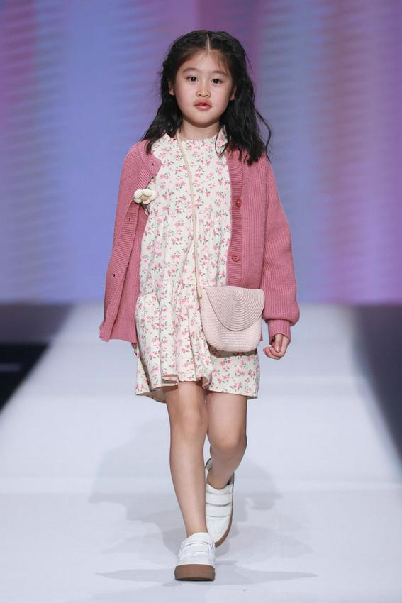 中国望江时尚童装流行趋势发布:童趣梦想映照锦绣蓝图|中国国际时装周