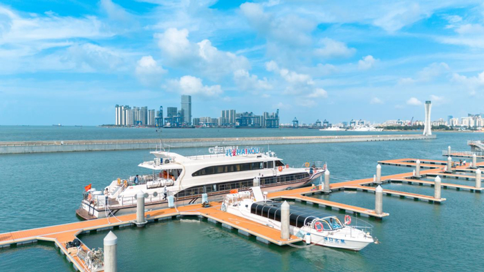 海口市国家帆船基地公共码头将正式面向广大市民游客售票大型游船"