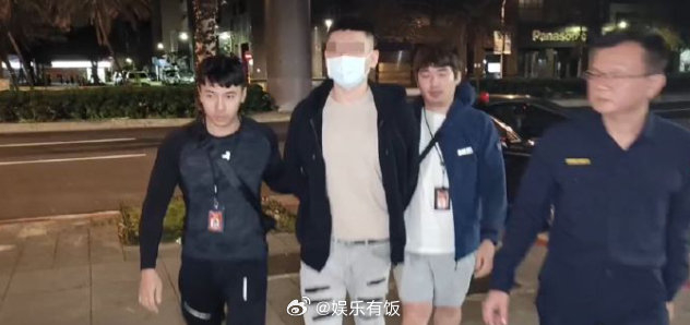 据台媒报道,吴宗宪女儿吴姗儒经营的咖啡店遭陌生人持球棒砸店