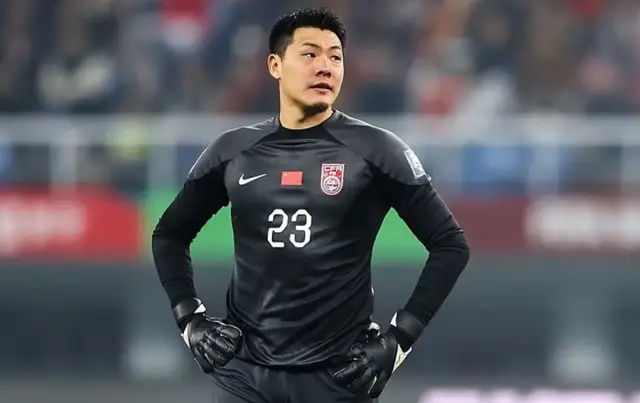 能让球迷为之打架,几个细节告诉你,国足踢泰国,王大雷能当队长|颜骏凌