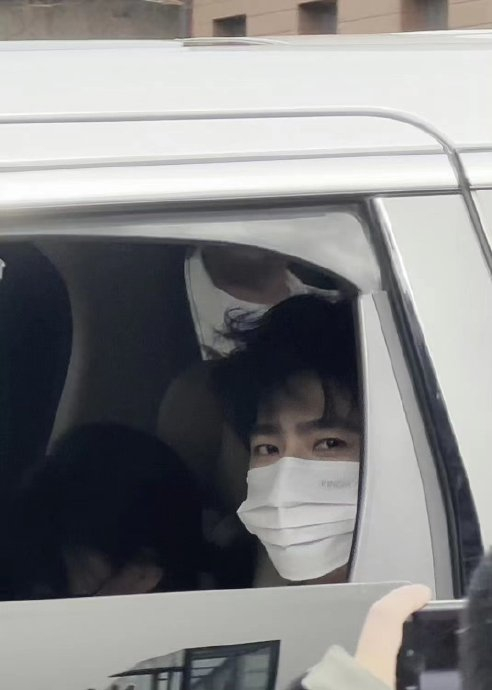 杨洋|车窗|车内_新浪新闻