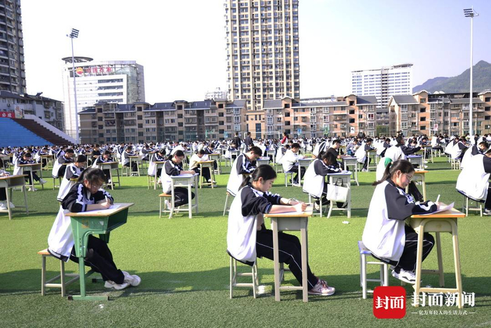 达州市第一中学校举行第六届现场作文大赛|作文大赛|达州市_新浪新闻