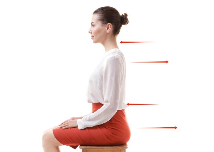 叉开腿坐才是最健康的坐姿骨科医生正确坐姿的关键只有一个