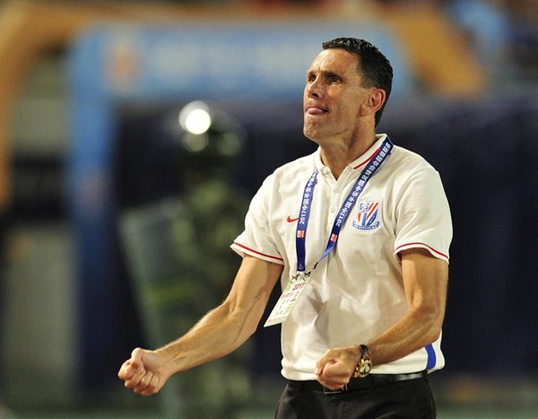 不过波耶特也有许多绕不开的"黑历史":申花队史上最失败的引援之一