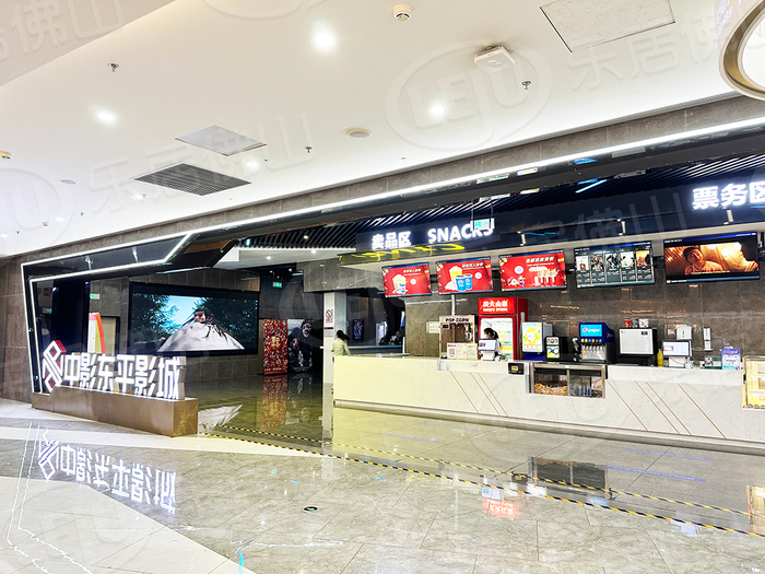 实探佛山新城两大商场人气pk满铺在线vs所剩无几