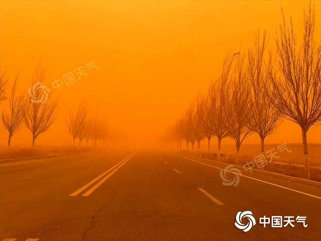 内蒙古局地遭强沙尘暴天空昏黄|沙尘暴|沙尘|内蒙古_新浪新闻