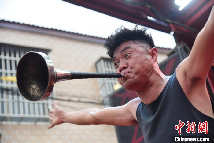 河南杞县唢呐声声展绝技