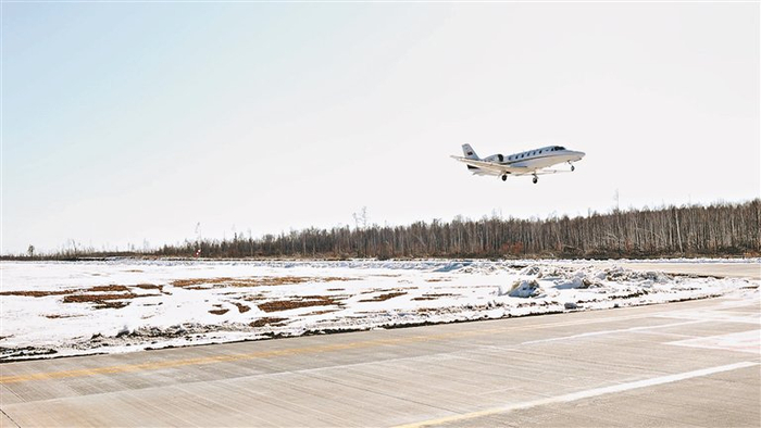 呼玛通用机场校验飞行顺利完成|呼玛|飞行|呼玛县_新浪新闻