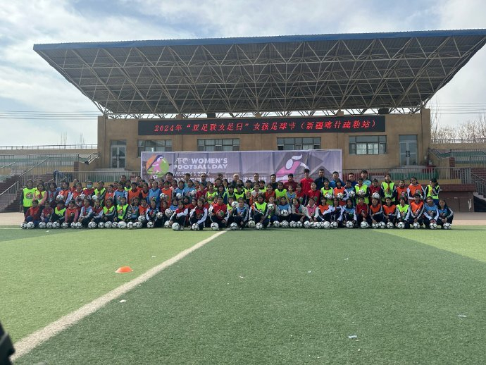 分别在疏勒县第一小学,齐鲁疏勒第二中学,罕南力克镇中心小学,洋大曼