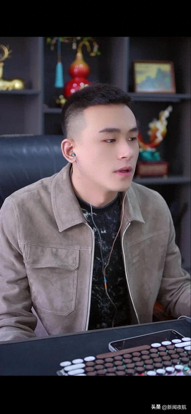 “松柏 欲盖弥彰”是他“鼓秋”出来的！他说还没来过哈尔滨|哈尔滨市|黑龙江省|东北|郝善良|左右哥_新浪新闻
