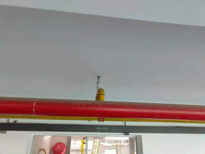 2.园内部分疏散指示标志灯存在故障,园内室内消火栓,喷淋管网无水.