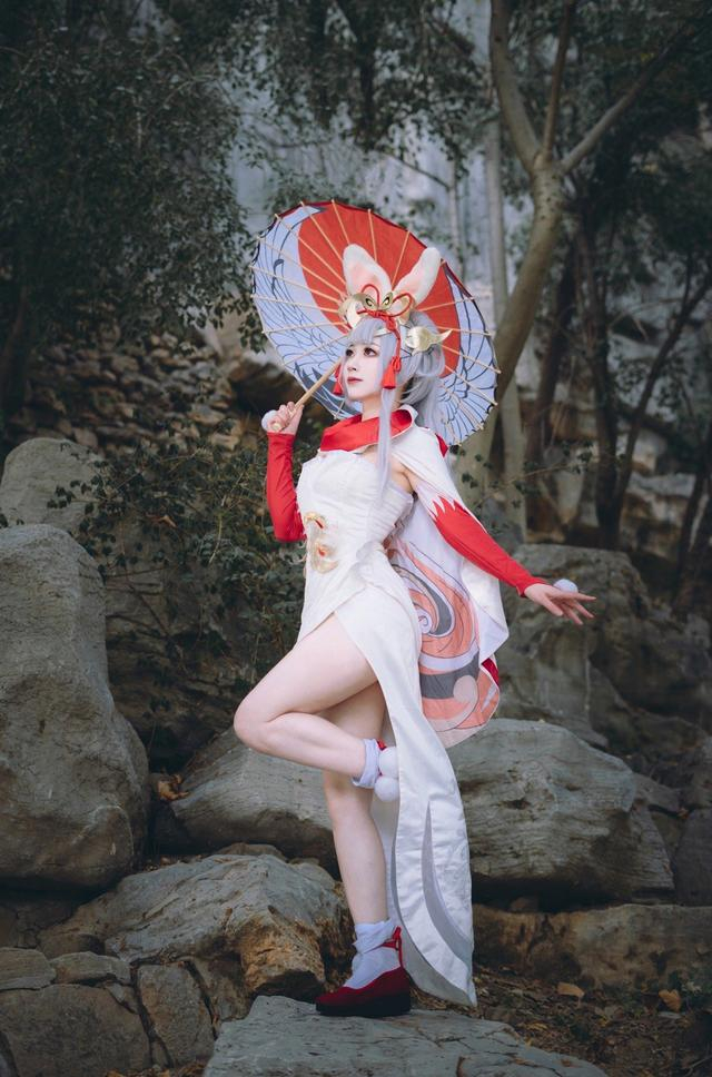 《王者荣耀》公孙离祈雪灵祝cosplay