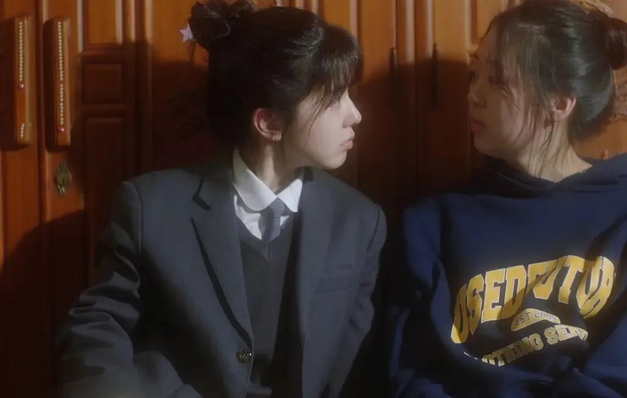 少女心事揭开国民伤痛记忆|夏恩_新浪新闻