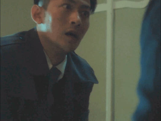 这段真的莫名又紧张又好笑,还在查案呢怎么突然人工呼吸了起来…|人工