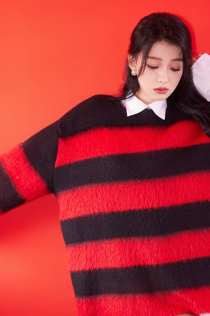 毛衣搭配马丁靴少女感十足|孙怡|毛衣|马丁靴_新浪新闻