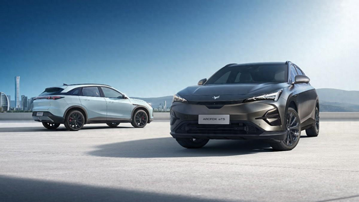 高合们的"危"与极狐汽车的"稳"|宁德时代|北汽蓝谷|新能源汽车_新浪