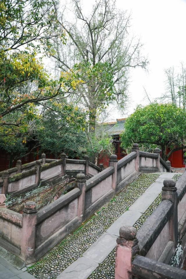 在这儿可以看到大成殿,棂星门,鼓乐亭…主要建筑物,每一处都彰显着