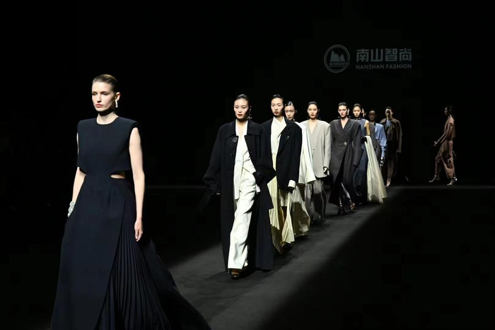 2024中国国际时装周山东时尚发布日四场品牌大秀亮相北京
