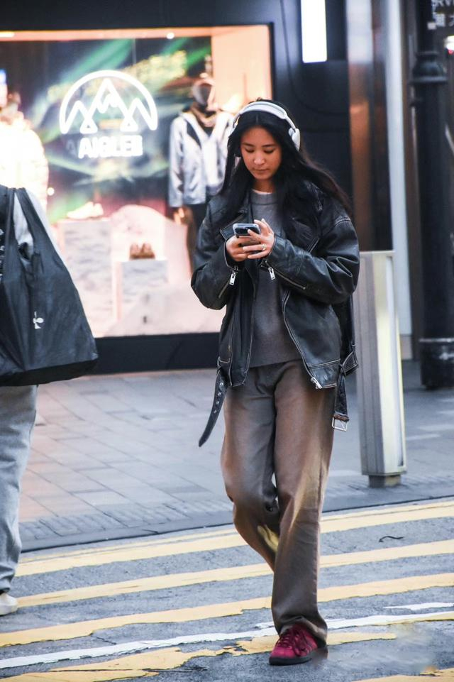 被香港街拍女生惊艳了!