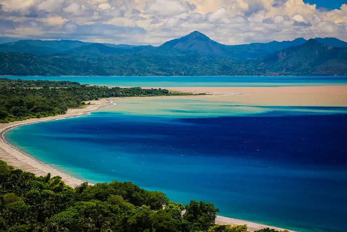 但东帝汶与巴厘岛距离非常近,目前,我国还没有到东帝汶的直飞,"渺沧海