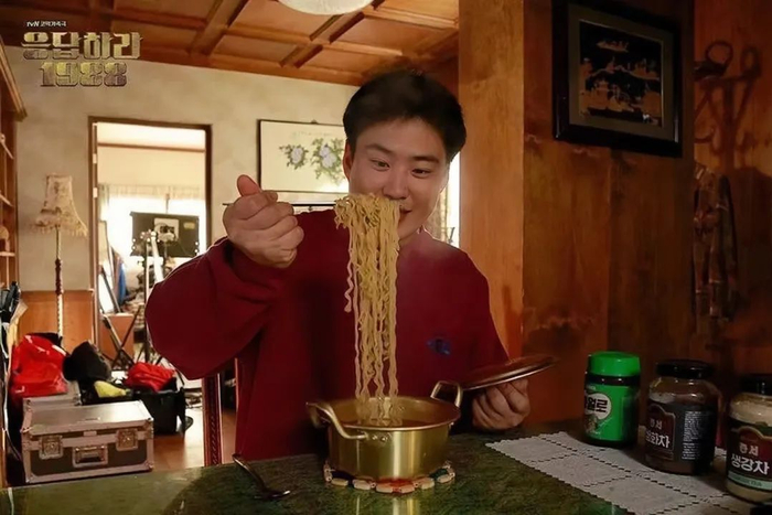 方便面卖不动统一康师傅日清食品方便面销售额集体下滑业绩增收靠饮料