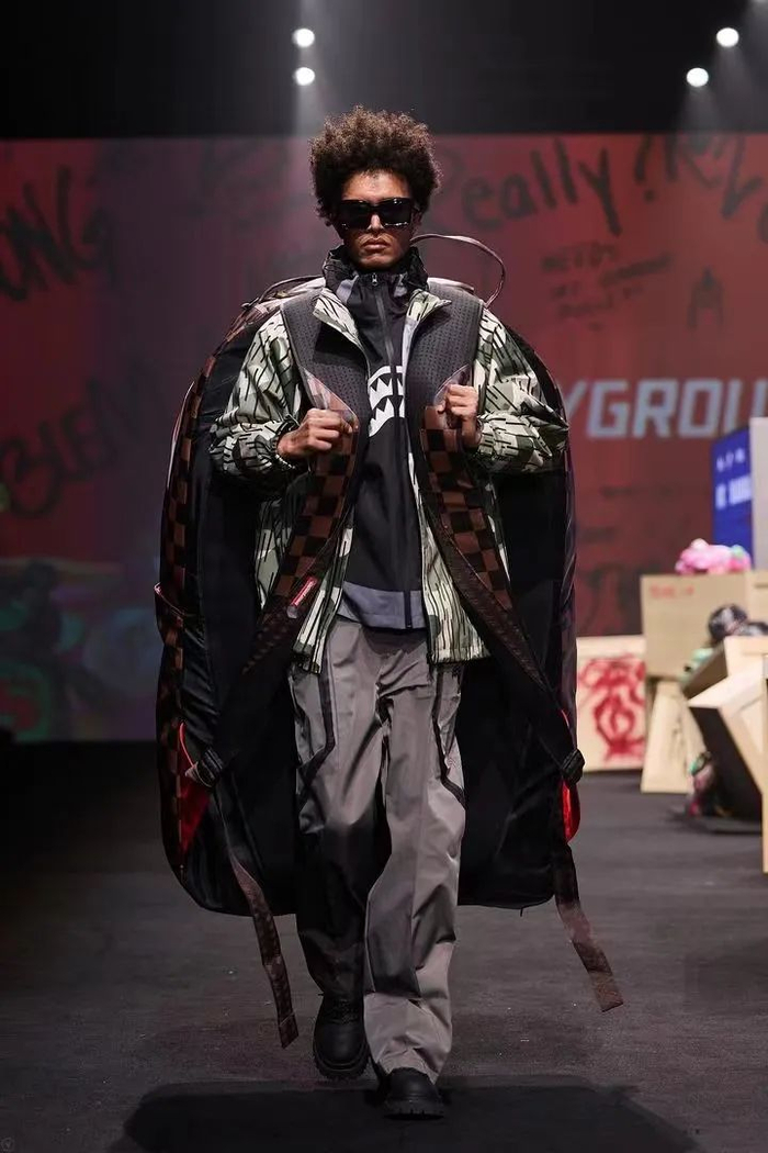 邀请你看秀|秀场直击day 4|sprayground_新浪新闻