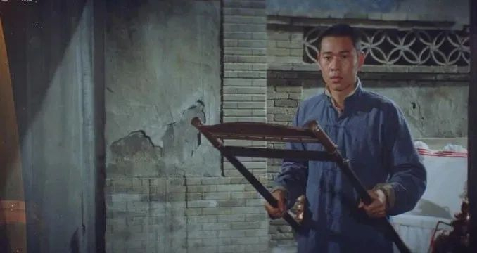 《骆驼祥子》:越没本事的人,越喜欢从别人身上找原