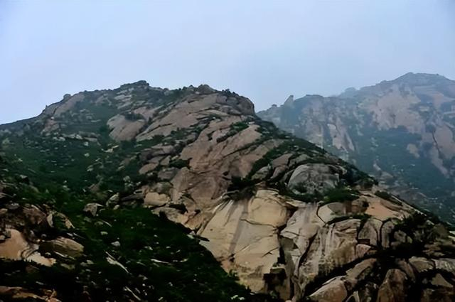 辽宁白狼山有狼了游玩注意安全转发提醒