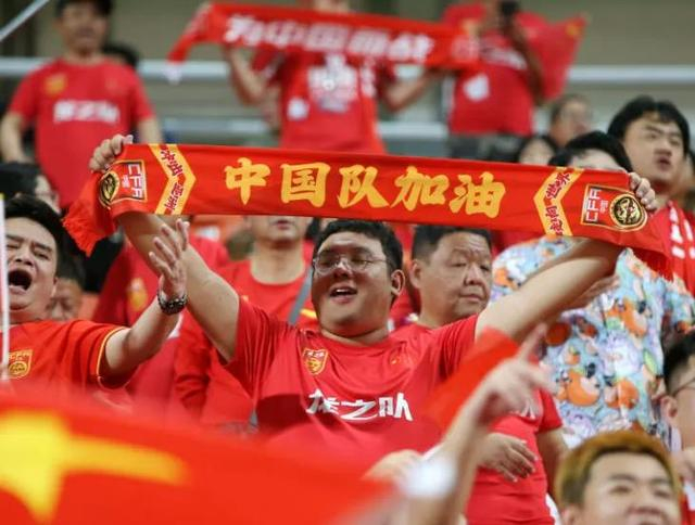 新加坡队长:3千中国球迷到客场助威,我们才2人!
