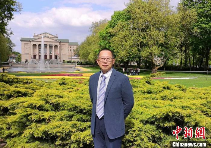 浙江大学人文学部副主任,国际传播研究中心主任吴飞.