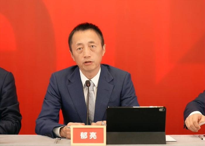 高管自愿降薪万科郁亮称有信心战胜阶段性挑战