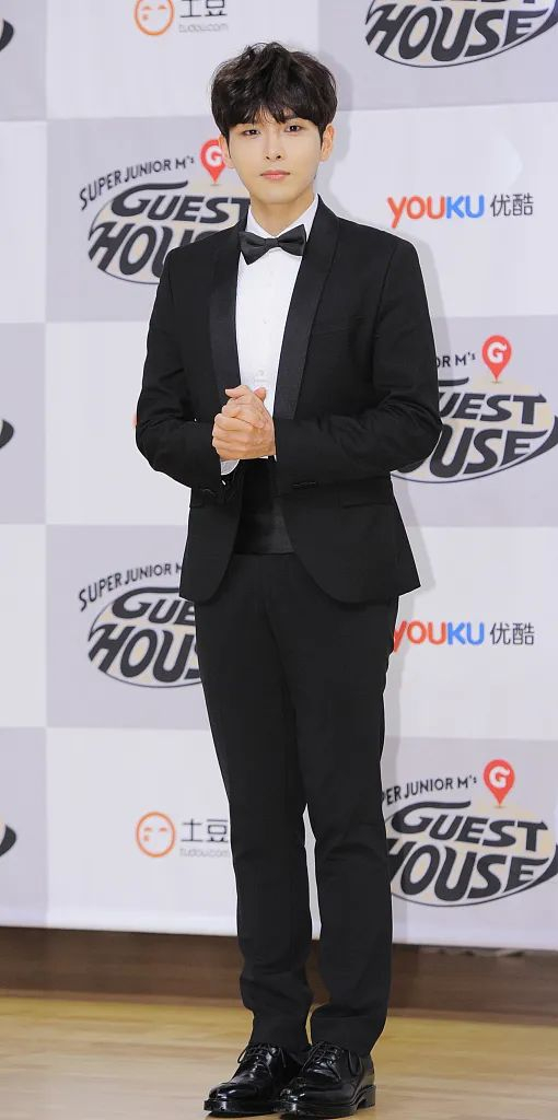 知名歌手官宣结婚!|金厉旭|厉旭|金善英_新浪新闻