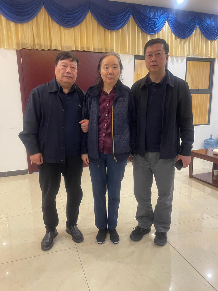 纪念·现场|樊希安:在成都告别马识途|马识途|樊希安|马万梅_新浪新闻