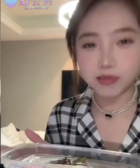 李嘉文也只配吃个面条了,说了多少次给他学个炒菜没做,因为他不配