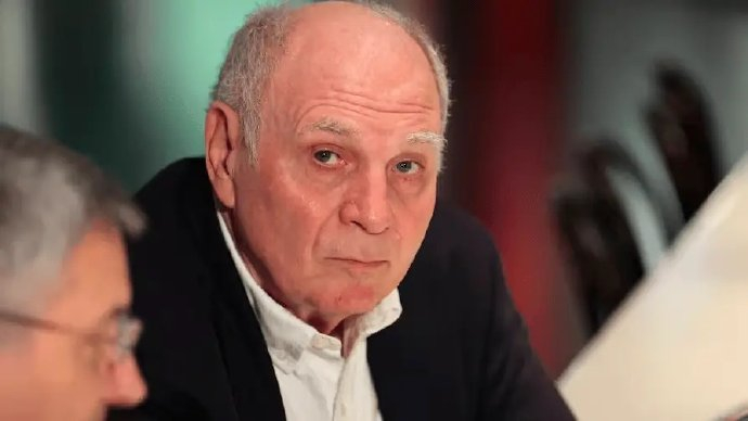 11连冠本就不正常,丢冠会重新激发拜仁的斗志|赫内斯|卡恩|拜仁_新浪