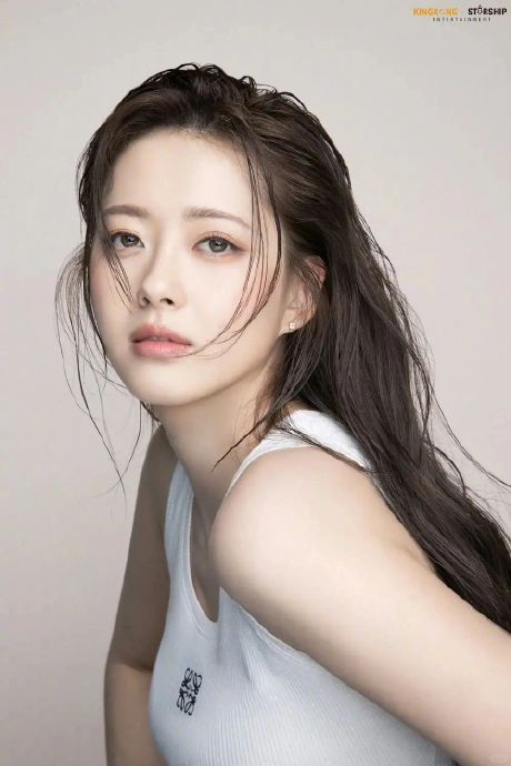 高雅拉|前sm三大美女之一 演员公式照·绝美浅瞳|高雅拉_新浪新闻