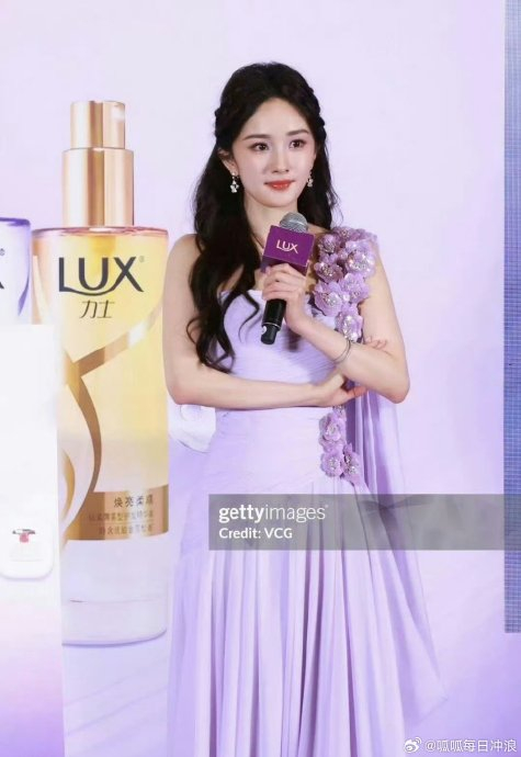 杨幂|唐嫣|angelababy_新浪新闻