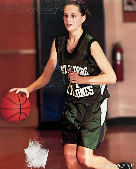 打篮球的罗宾逊|世界女排|罗宾逊_新浪新闻